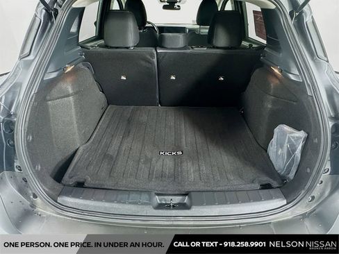 Used 2025 Nissan Kicks SV AWD/4WD image 23