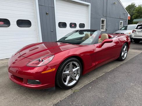 Used 2013 Chevrolet Corvette Convertible w/ 2LT Preferred Equipment Group RWD image 2