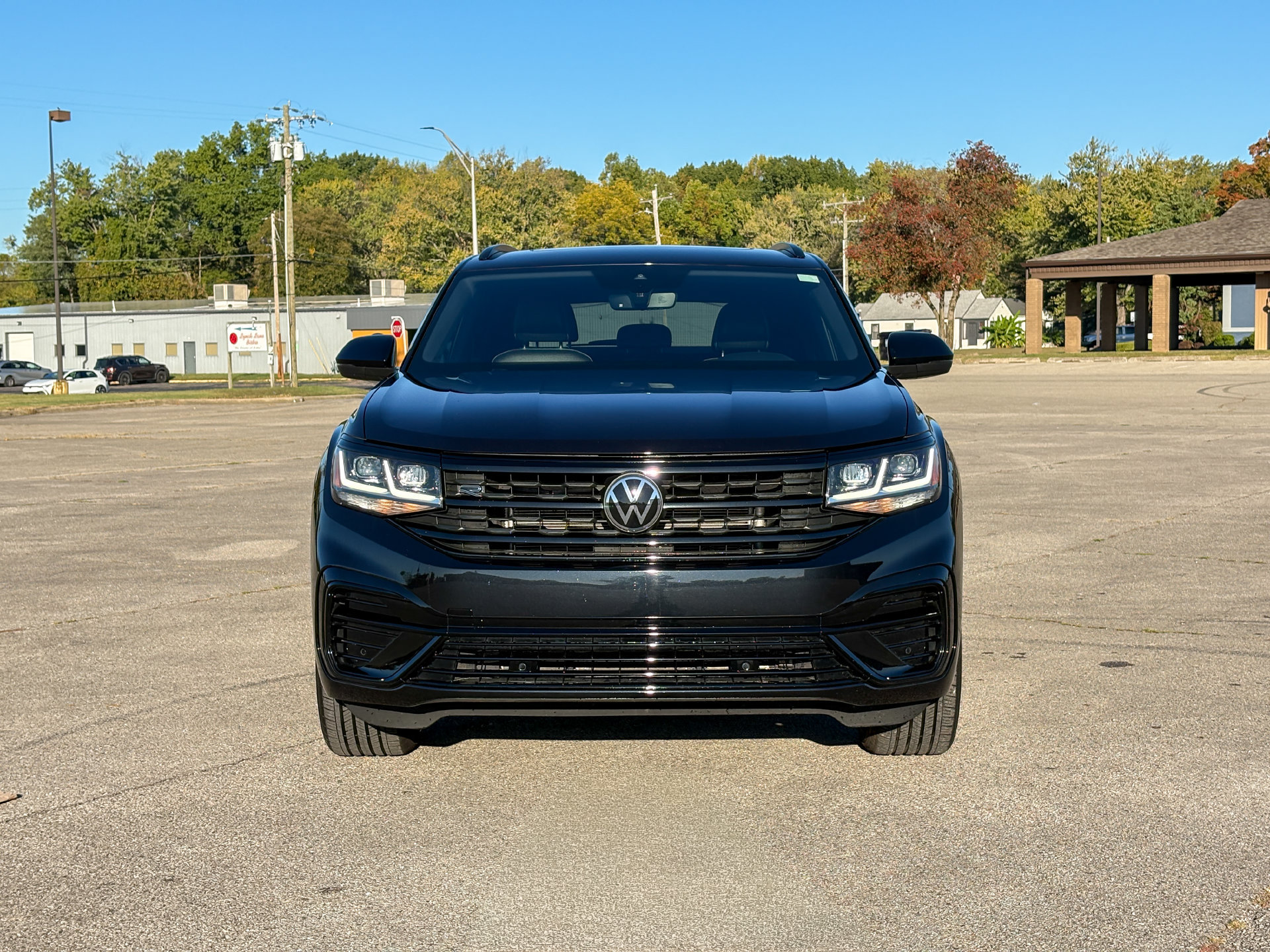 Used 2023 Volkswagen Atlas Cross Sport SEL R-Line AWD/4WD image 3