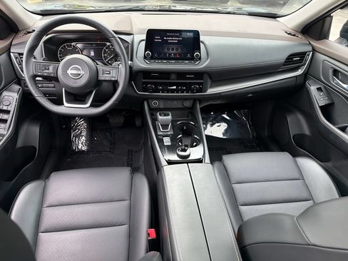 Certified 2023 Nissan Rogue SV w/ SV Premium B Package AWD/4WD image 15