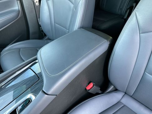 Used 2024 Buick Enclave Premium image 21