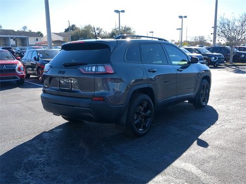 Used 2021 Jeep Cherokee Latitude Plus image 6