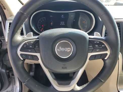 Used 2017 Jeep Grand Cherokee Laredo w/ Quick Order Package 2BE image 24