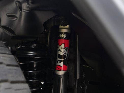 Used 2020 Jeep Gladiator Rubicon image 9