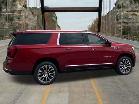 New 2026 GMC Yukon XL Denali w/ Sun & Power Step Package AWD/4WD image 11