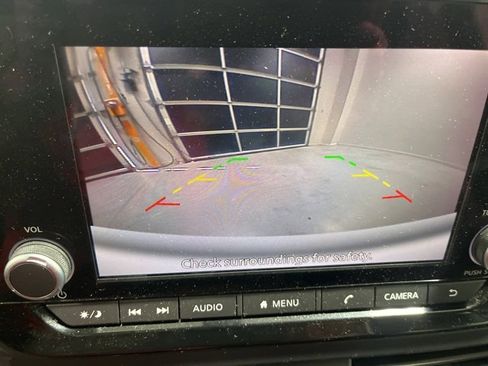 Used 2023 Nissan Pathfinder S image 13