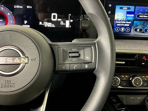 Used 2025 Nissan Kicks SV w/ SV Premium Package image 12