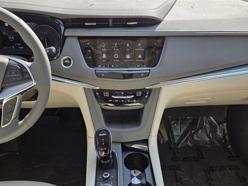 New 2026 Cadillac XT5 Premium Luxury FWD image 17