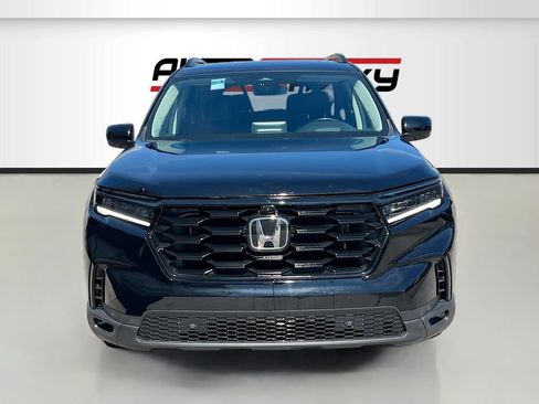 Used 2025 Honda Pilot Elite image 2