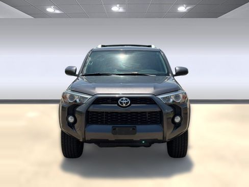 Used 2017 Toyota 4Runner SR5 RWD image 6