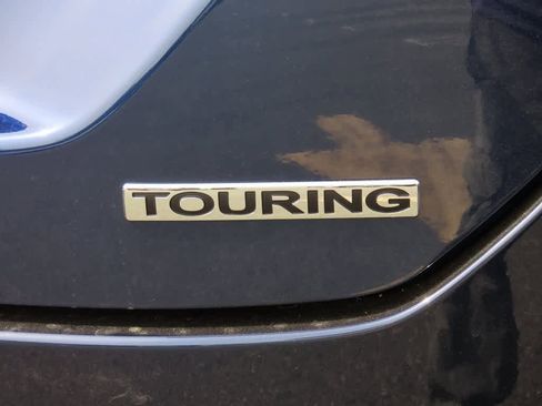 New 2025 Honda Pilot Touring image 8