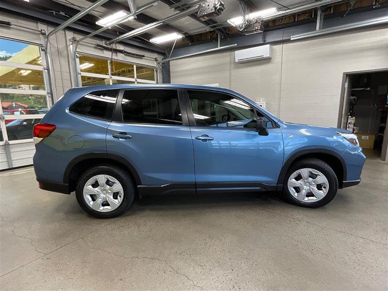Used 2021 Subaru Forester AWD/4WD image 6