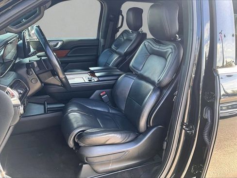 Used 2018 Lincoln Navigator L Select AWD/4WD image 24