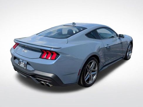 Used 2025 Ford Mustang GT RWD image 7