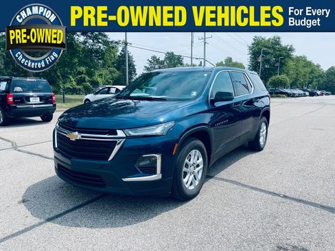 Used 2022 Chevrolet Traverse LS FWD image 1