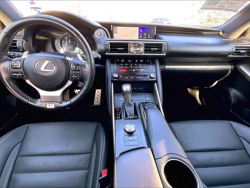 Used 2018 Lexus IS 300 image 14