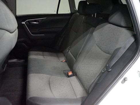 Used 2022 Toyota RAV4 XLE AWD/4WD image 28