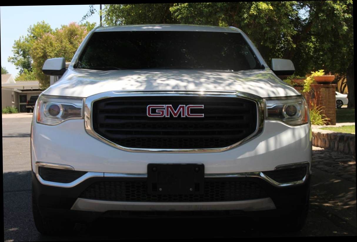 Used 2018 GMC Acadia SLE FWD image 4