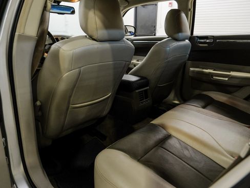Used 2008 Chrysler 300 Touring image 39