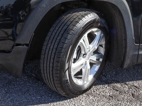 Used 2024 GMC Terrain SLE FWD image 17