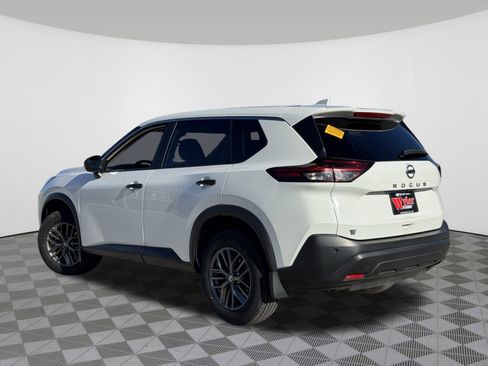 Used 2021 Nissan Rogue S image 17