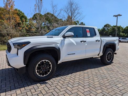 New 2025 Toyota Tacoma TRD Off-Road image 3