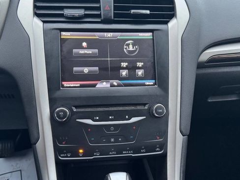 Used 2013 Ford Fusion SE FWD image 12