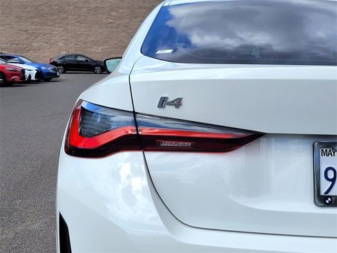 Used 2023 BMW i4 eDrive40 w/ Premium Package image 10