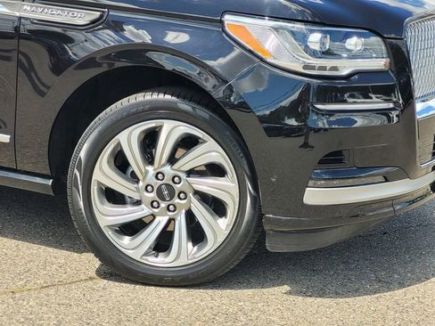 Used 2024 Lincoln Navigator Reserve AWD/4WD image 6