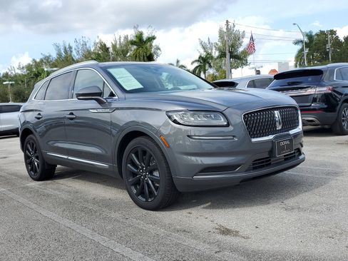 Used 2023 Lincoln Nautilus Reserve w/ Monochromatic Package image 29