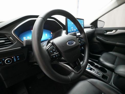 Used 2023 Ford Escape Platinum image 8