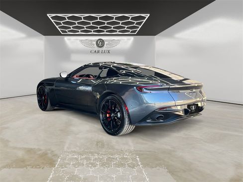 Used 2020 Aston Martin DB11 AMR image 3