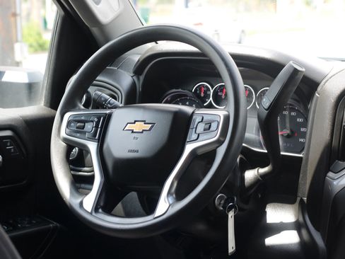 Used 2022 Chevrolet Silverado 2500 Custom w/ Custom Value Package AWD/4WD image 14
