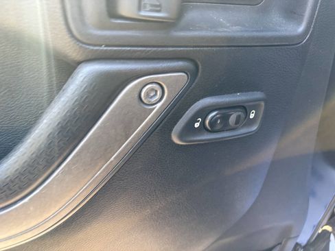 Used 2015 Jeep Wrangler Unlimited Sport w/ Quick Order Package 24S image 26