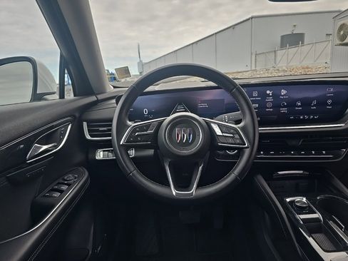 Used 2024 Buick Envision Preferred image 2