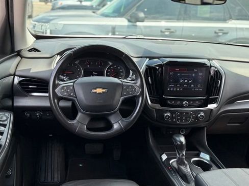 Used 2021 Chevrolet Traverse LT AWD/4WD image 5