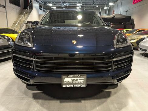 Used 2019 Porsche Cayenne AWD/4WD image 2