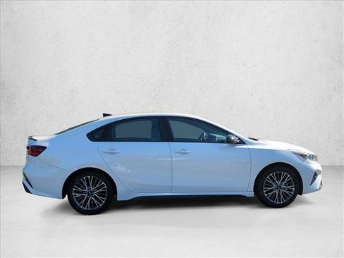 Used 2023 Kia Forte GT-Line FWD image 4