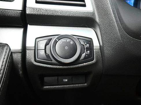 Used 2014 Ford Explorer XLT w/ Equipment Group 202A AWD/4WD image 23