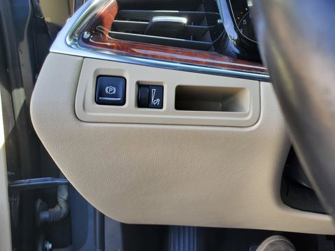Used 2019 Cadillac XT5 Premium Luxury FWD image 44