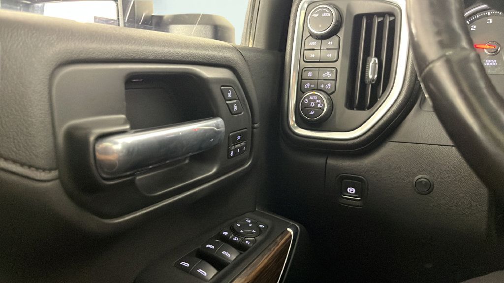 Used 2020 Chevrolet Silverado 3500 High Country w/ Technology Package AWD/4WD image 23
