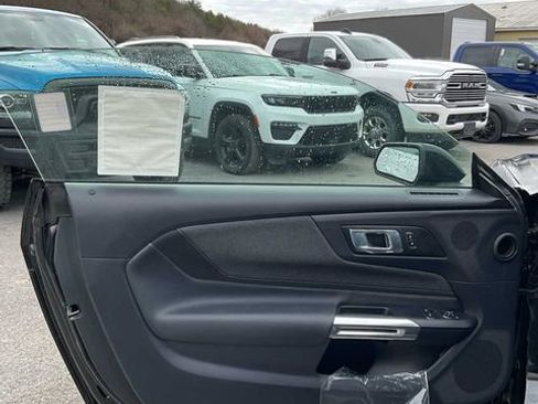Used 2026 Ford Mustang Coupe RWD image 18