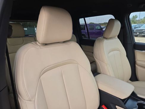 New 2026 Jeep Grand Cherokee Limited image 32