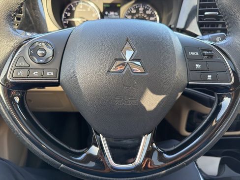 Used 2018 Mitsubishi Outlander SEL image 14