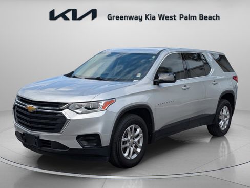 Used 2020 Chevrolet Traverse LS w/ LPO, Floor Liner Package FWD image 3