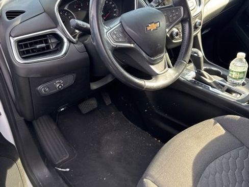 Used 2018 Chevrolet Equinox LT w/ Sun & Infotainment Package image 6