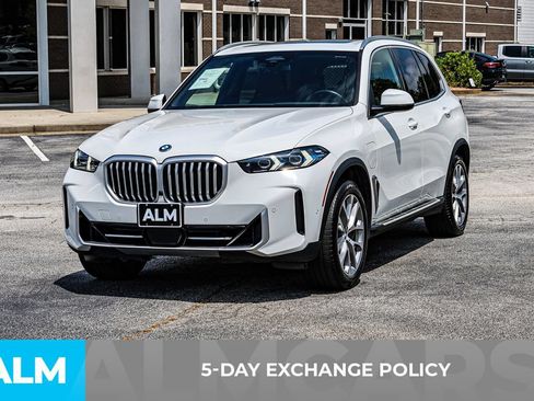 Used 2025 BMW X5 xDrive50e AWD/4WD image 4