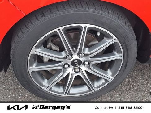 Used 2017 Kia Soul ! w/ Tech Package FWD image 9