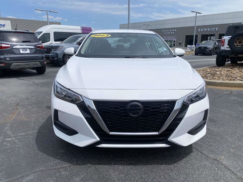 Used 2023 Nissan Sentra SV FWD image 2