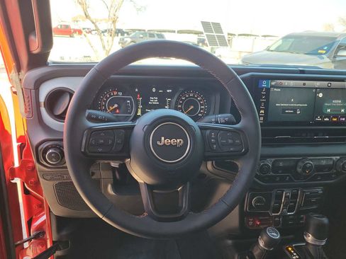 Used 2024 Jeep Gladiator Sport image 15